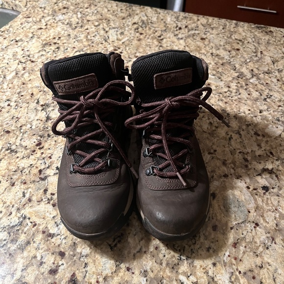 Columbia Hiking Boots - Picture 2 of 6